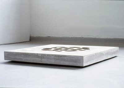 allan watson, liquid & solid, 1992, concrete and liquid, 1270x1270x15mm, photo: stuart johnstone, no longer extant