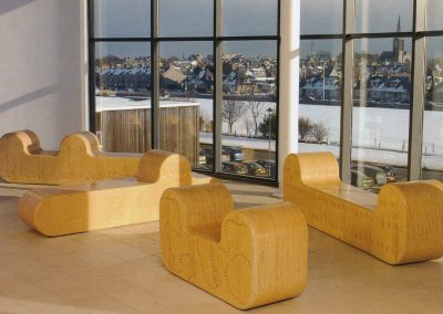 RACH: sculptural seating, kerto plywood, 2350x740x510mm / 1390x740x510mm, photo by mike davidson, royal aberdeen children’s hospital